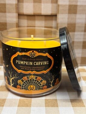 NEW B&BW Pumpkin Carving 3 wick candle